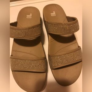 Women’s size 10 slide on bling sandals! Smoke and pet free home. Gently worn.